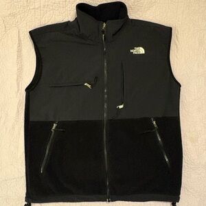 The North Face Black Two-Tone Fleece Vest